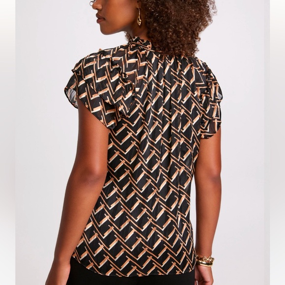 Laura Geometric Print Short Sleeve Blouse Black Pattern - Picture 3 of 11